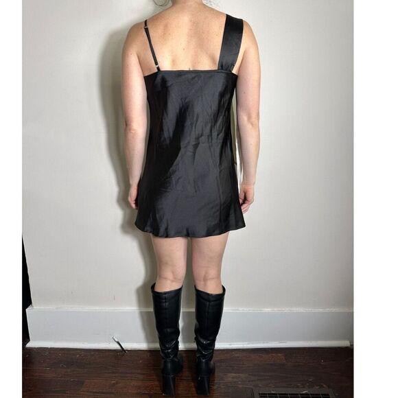 Forever 21 Satiny Black Mini Dress with Cream Bow Size M NWT - Picture 2 of 3